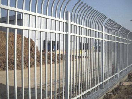 組裝式鋅鋼欄桿管材，配件，安裝順序問題解析