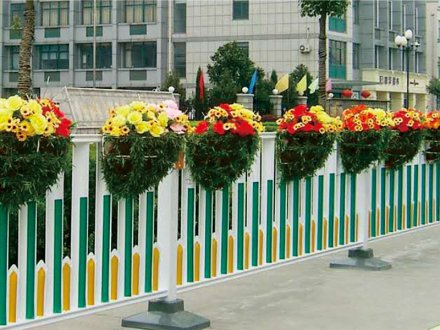 交通護欄分類的依據(jù)是什么